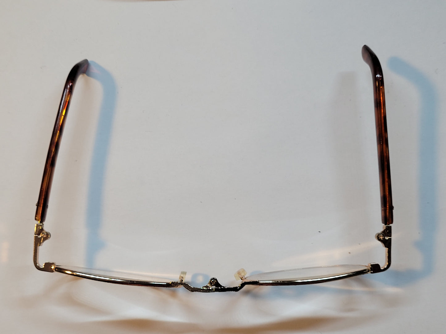 Vintage High-Quality Magnifying Reading Glasses with Case - +3.00 Magnification