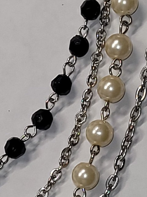 Elegant Multilayer Pearl and Chain Necklace