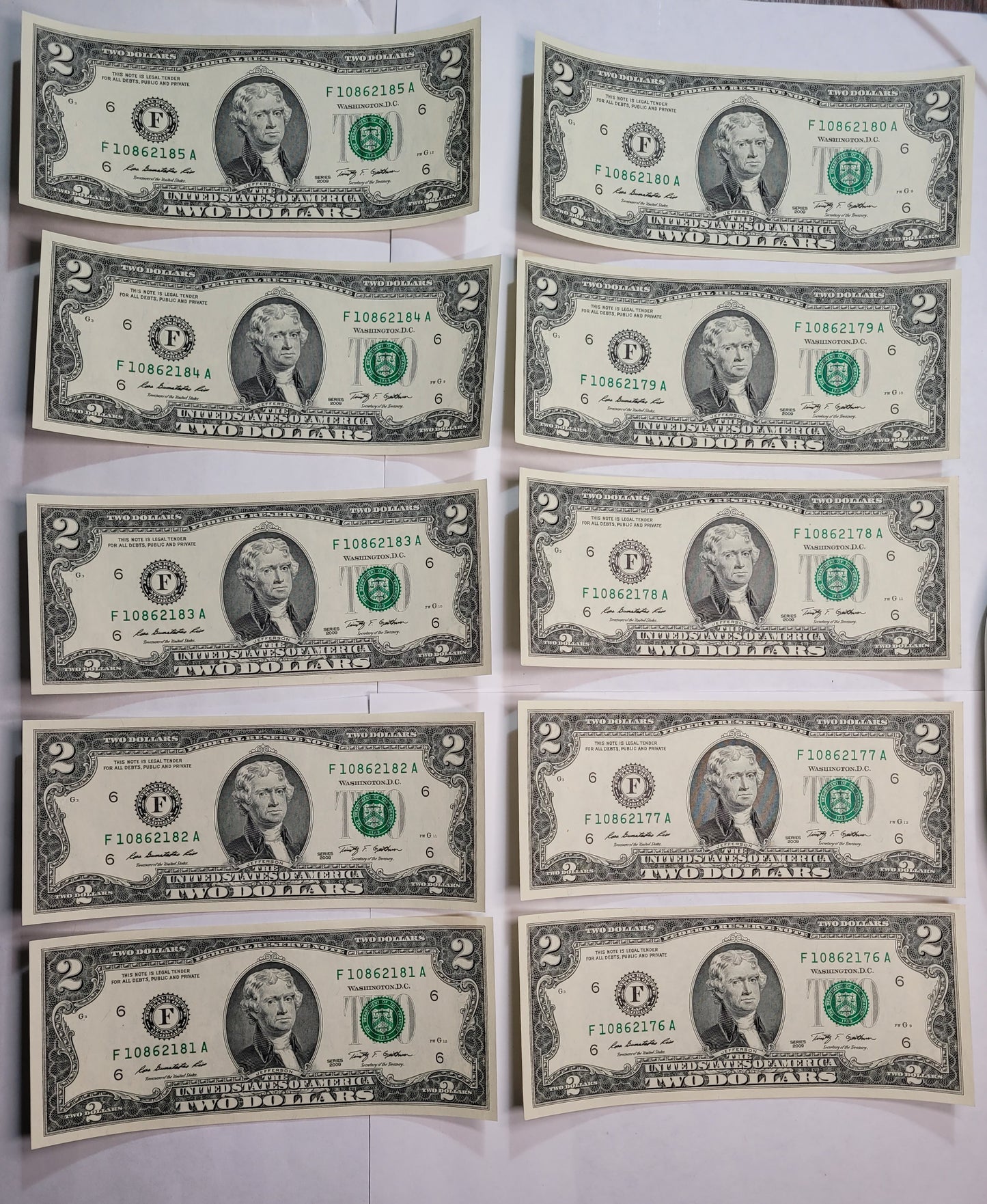 Lot of 10 Sequential $2 Federal Reserve Notes - Unique Collectible with Consecutive Serial Numbers