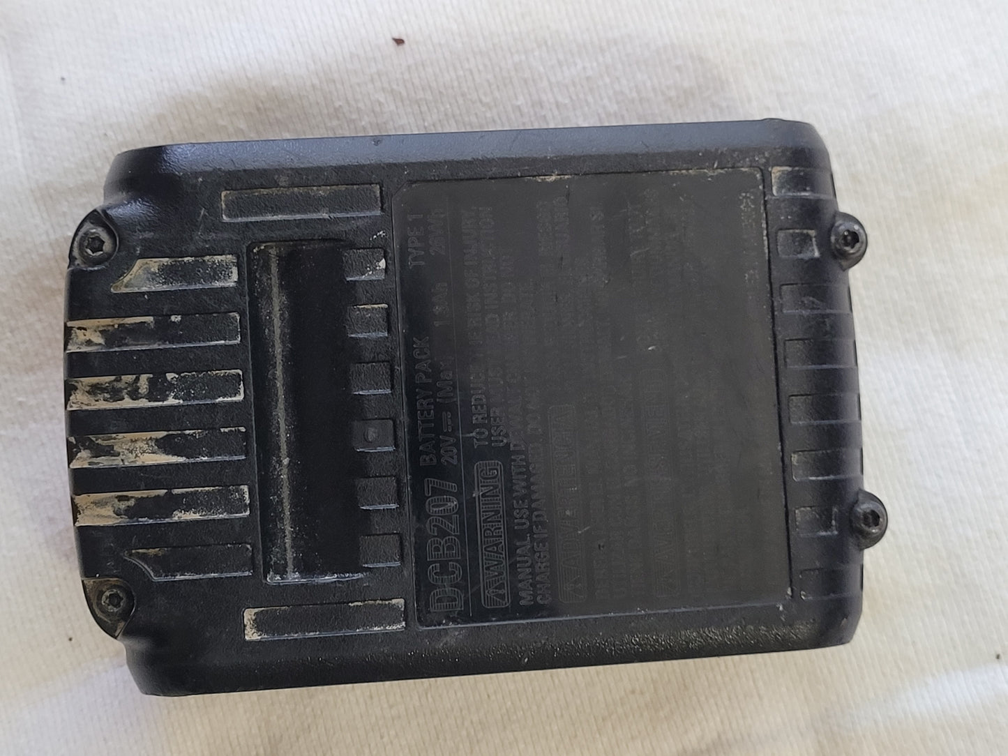 DeWalt DCB207 20V MAX Lithium-Ion Battery Pack – Compact 1.3Ah – Tested & Working