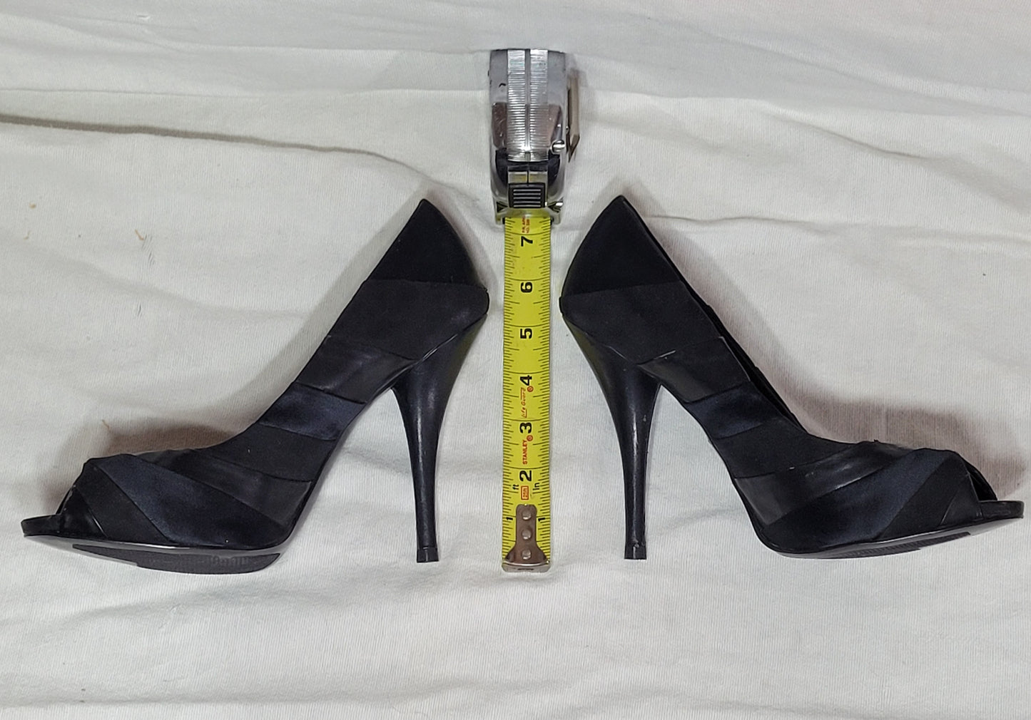 GUESS Black Satin Peep‑Toe Platform Heels – Size 10 W