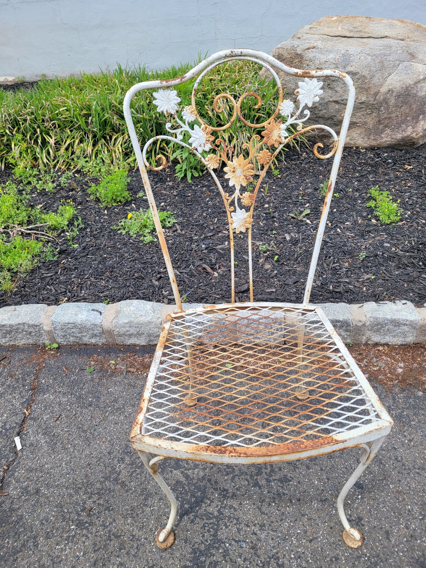 Mid-Century Wrought Iron Patio Set – Attributed to Woodard – Floral Scroll Design – 5-Piece Glass Top
