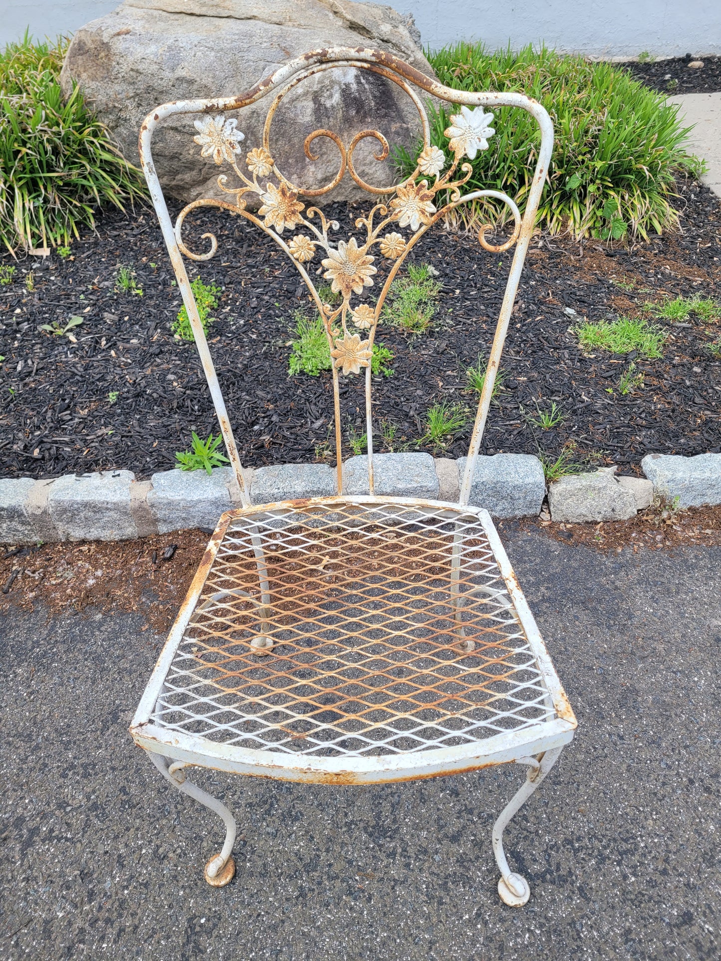 Mid-Century Wrought Iron Patio Set – Attributed to Woodard – Floral Scroll Design – 5-Piece Glass Top
