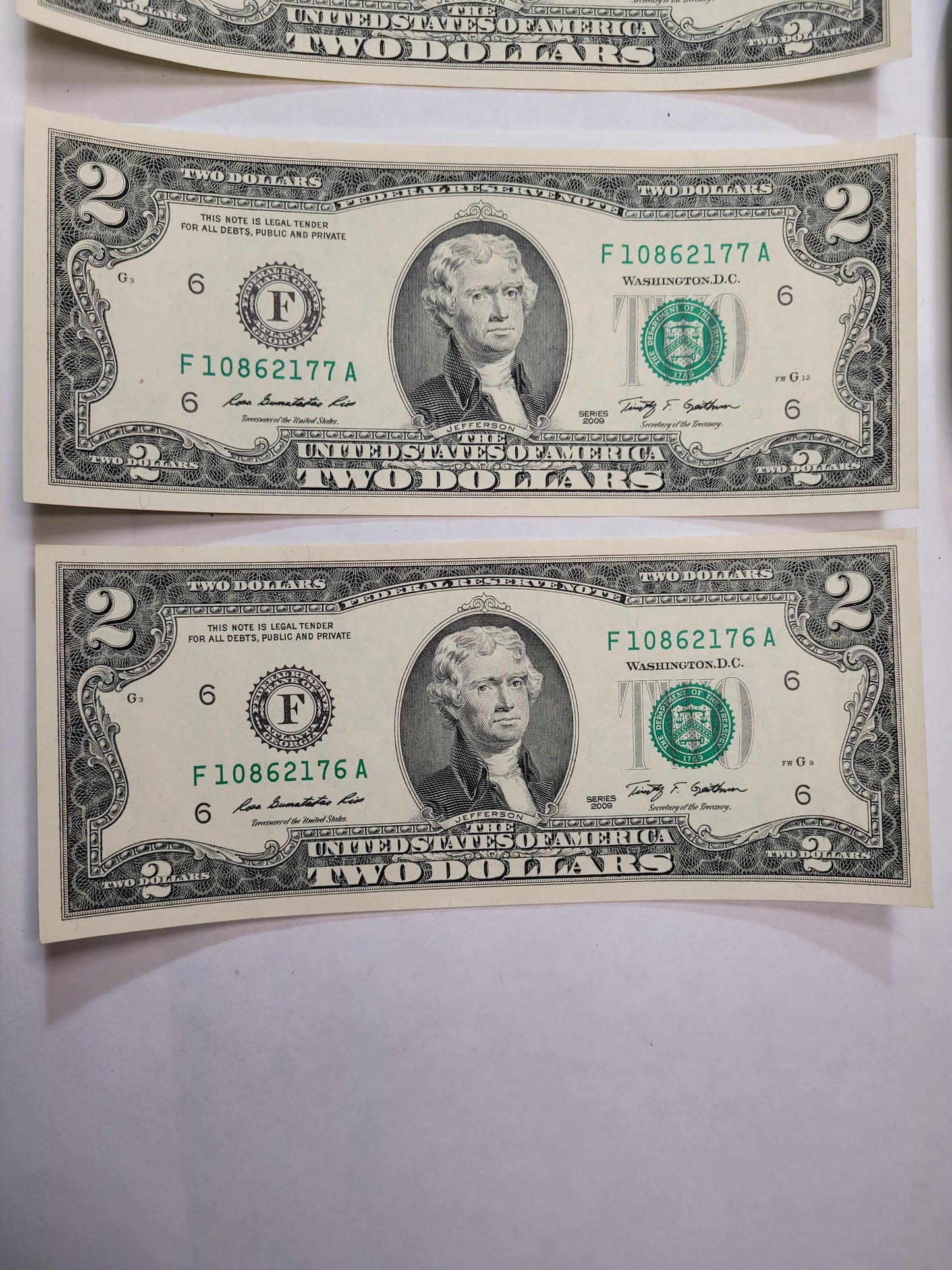 Lot of 10 Sequential $2 Federal Reserve Notes - Unique Collectible with Consecutive Serial Numbers