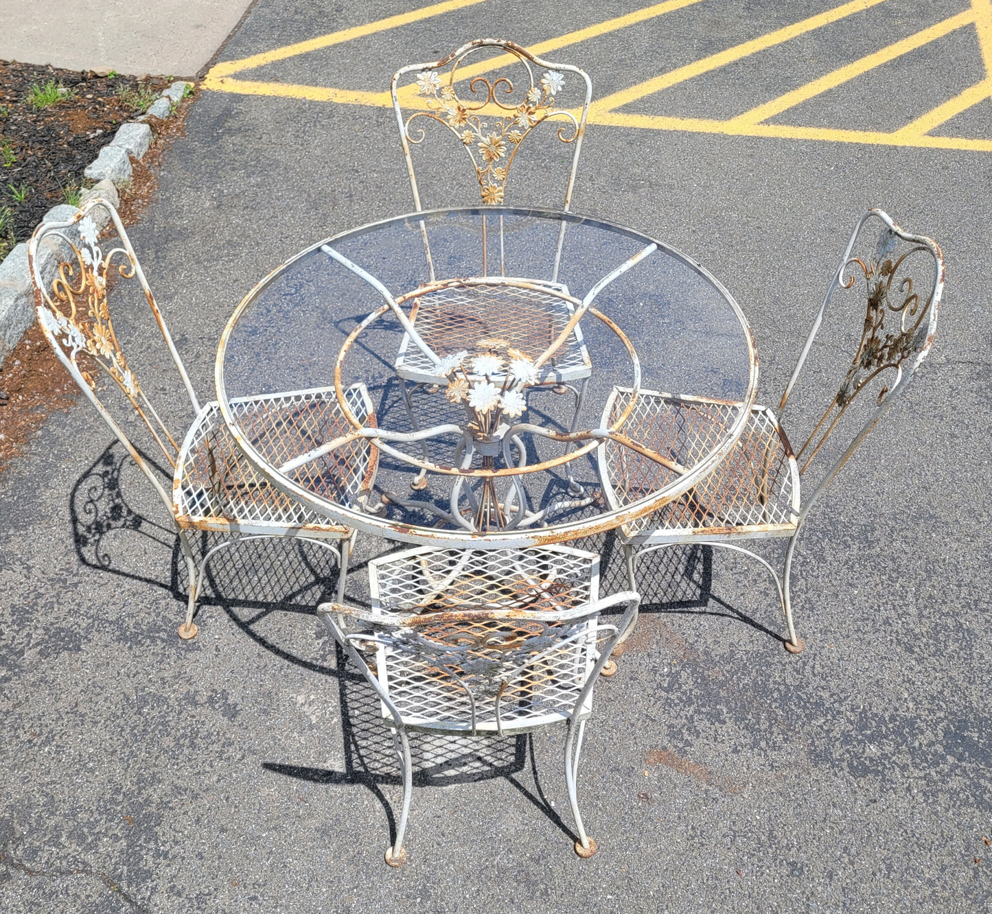 Mid-Century Wrought Iron Patio Set – Attributed to Woodard – Floral Scroll Design – 5-Piece Glass Top
