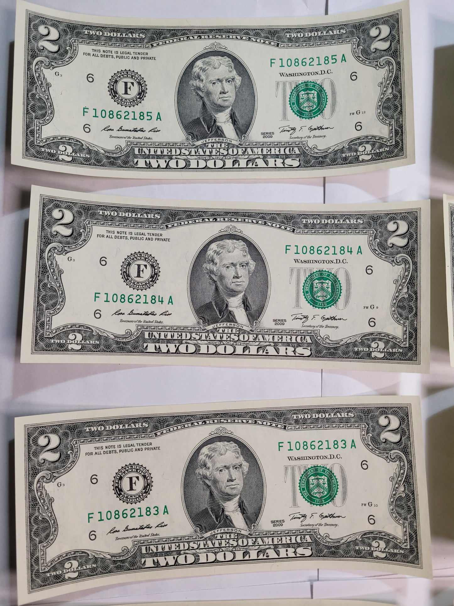 Lot of 10 Sequential $2 Federal Reserve Notes - Unique Collectible with Consecutive Serial Numbers